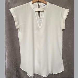 🎉Express Cutout V Cap-Sleeve Blouse, Size Women's Small, Cream
